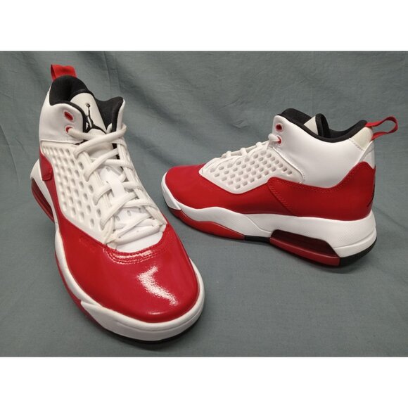 Nike Jordan Maxin 200 (GS) Boys Sneakers White Red Size 6 NEW NO BOX! - Picture 1 of 11